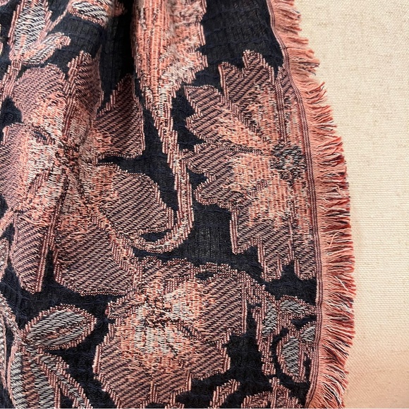 Chicos NEW Scarf Black Pink Textured Floral Leaves Cotton Fringe Oblong Boho - Picture 5 of 11